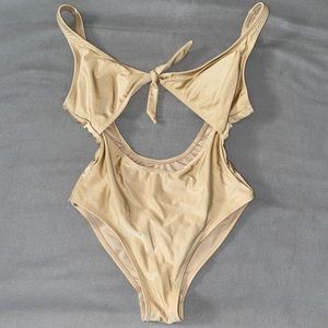 NEVER WORN- FOREVER 21 SWIMSUIT